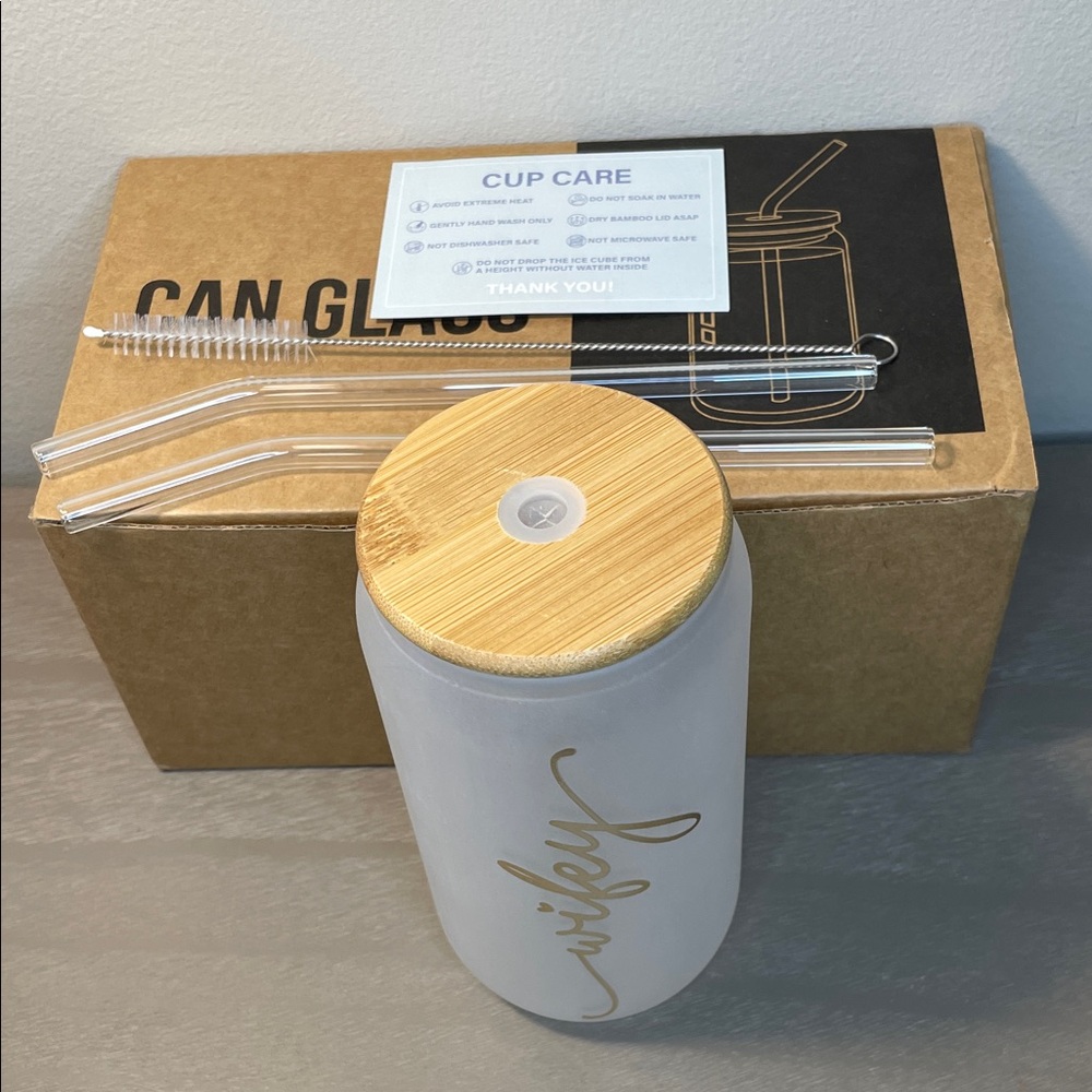 Frosted Wifey Glass Tumbler with Bamboo Lid